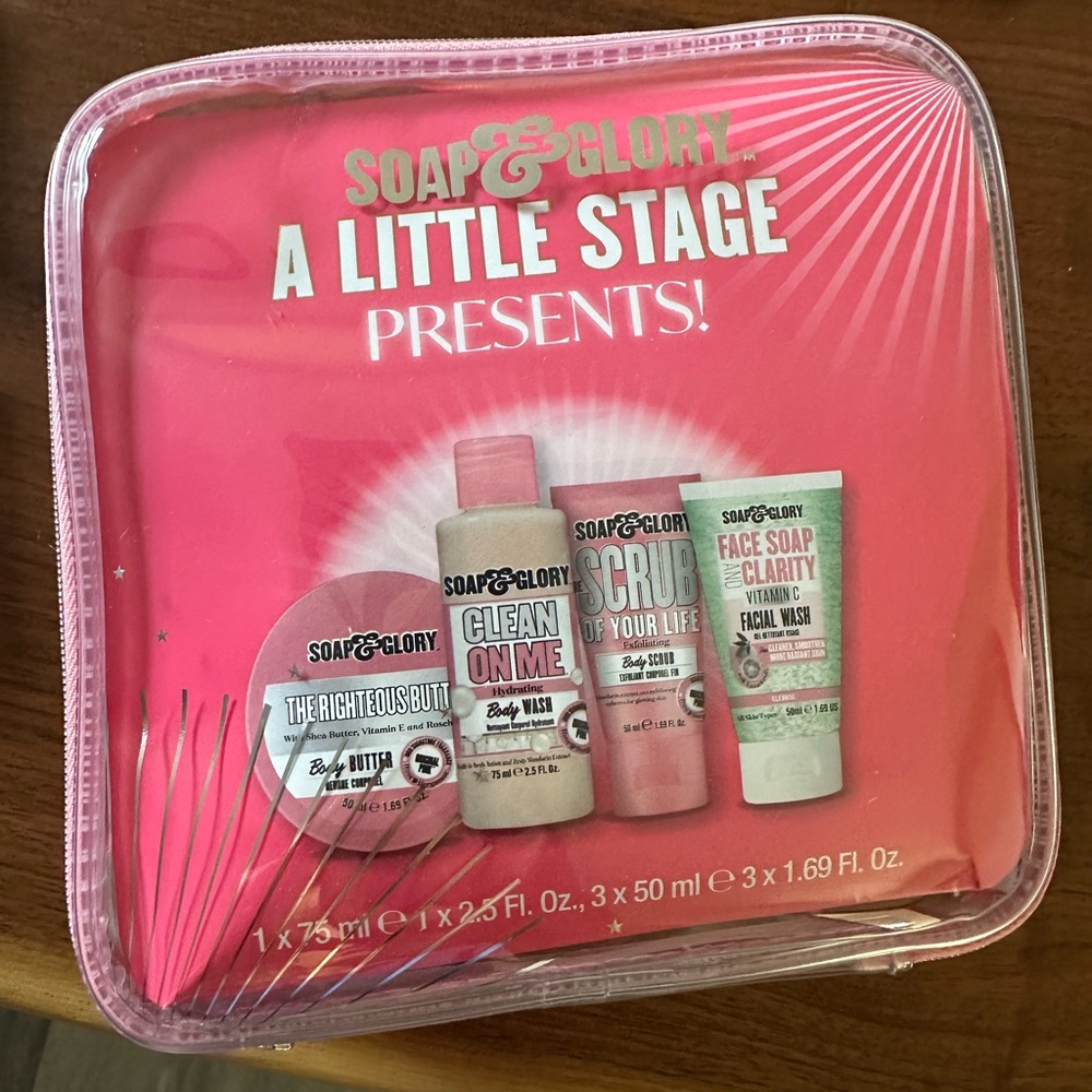 Soap & Glory Vibrant Pink Bath Collection